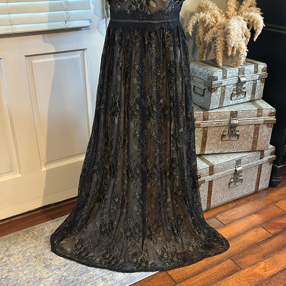 NWT! Adrianna Papell Women's Metallic Lace Dress w/ Tag - Picture 6 of 15